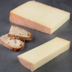 Meule de Savoie au lait cru 33%MG