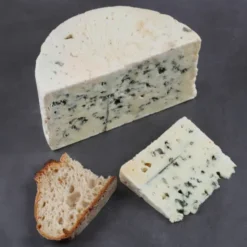 Roquefort AOP 32% MG au lait cru